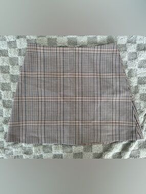 Wilfred Plaid Mini Skirt in Black and Tan